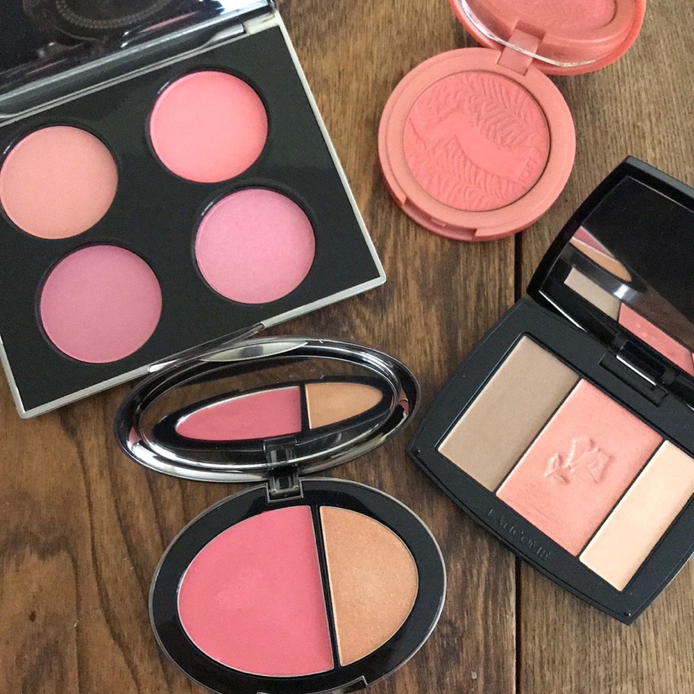 Blushes - Picture 2 of 2